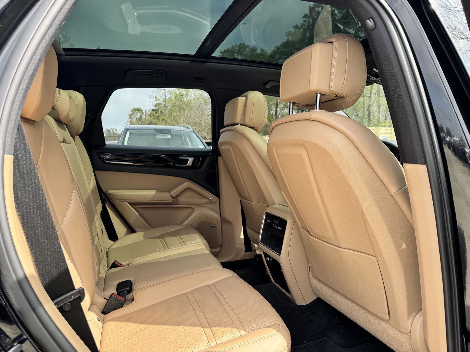 Used 2019 Porsche Cayenne image 27