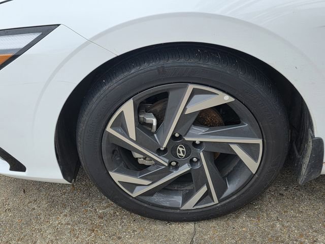 Used 2024 Hyundai Elantra SEL w/ Convenience Package FWD image 6