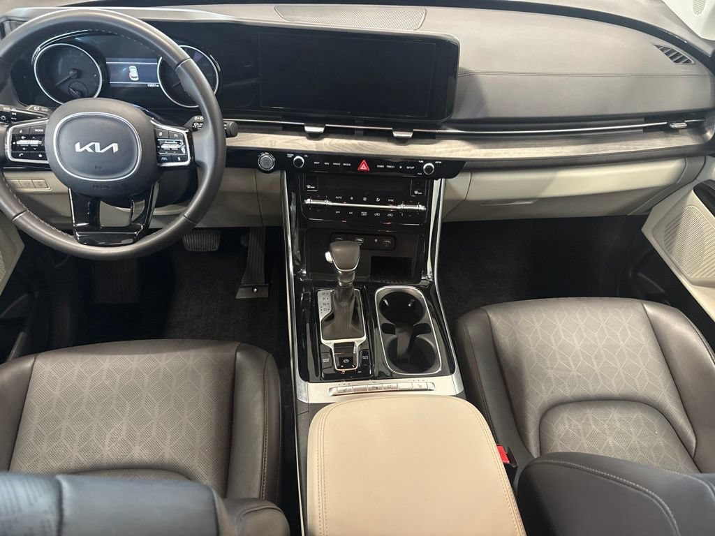 Certified 2024 Kia Carnival EX FWD image 12