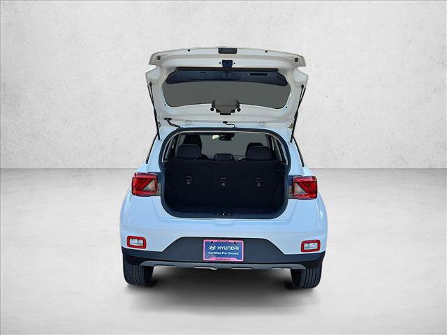 Certified 2025 Hyundai Venue SEL FWD image 6
