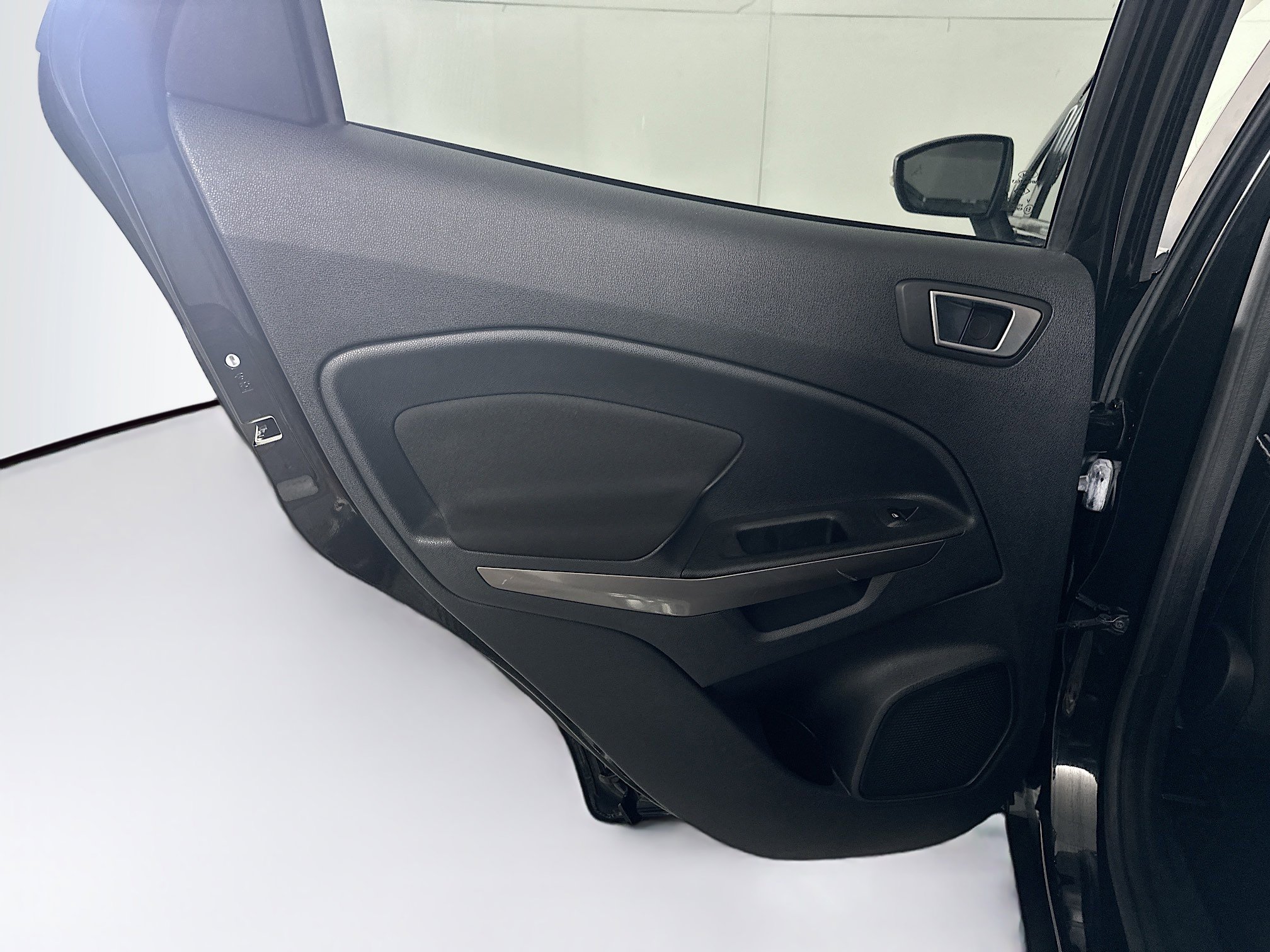 Used 2019 Ford EcoSport SE w/ SE Convenience Package image 27