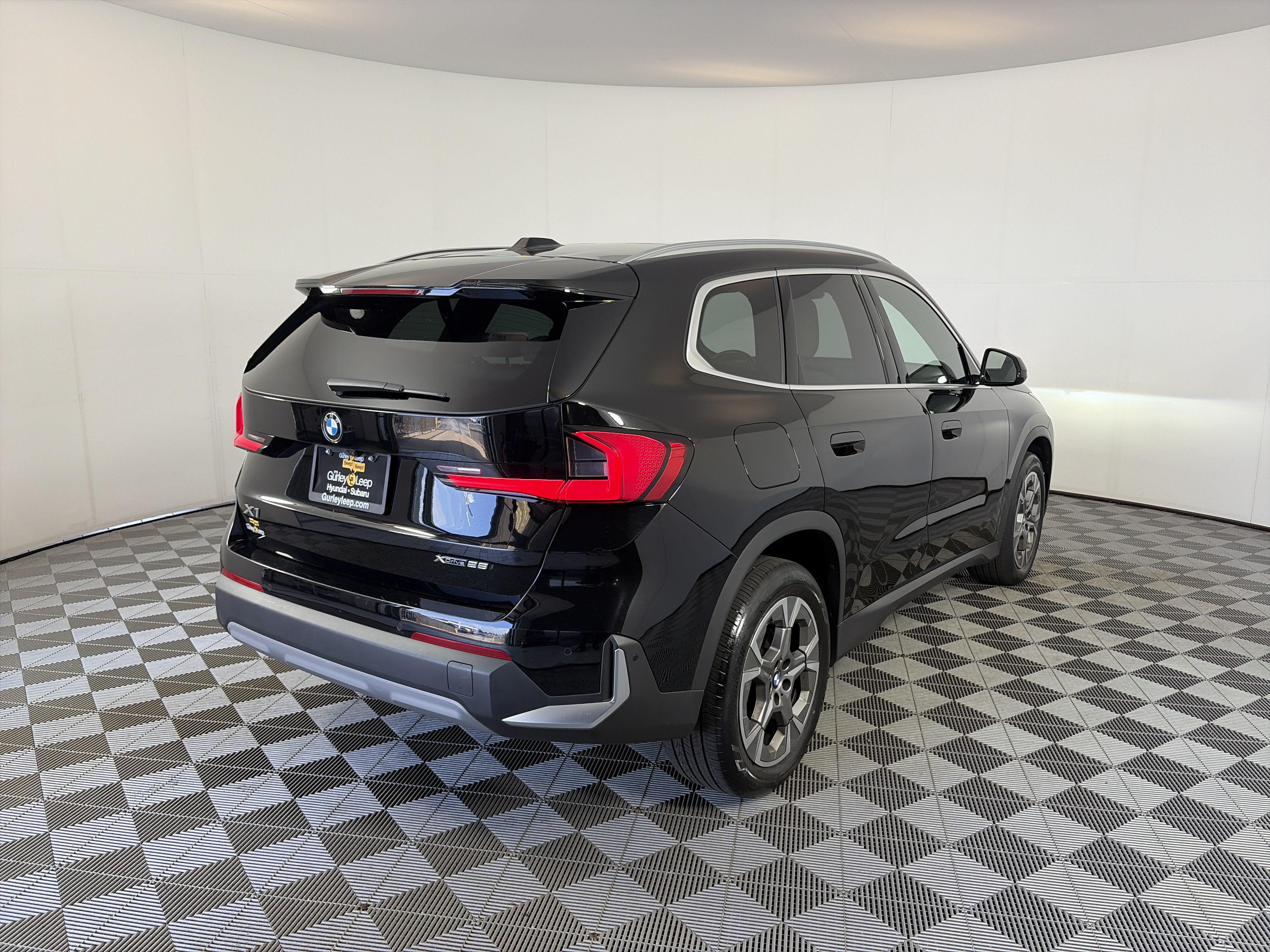 Used 2023 BMW X1 xDrive28i AWD/4WD image 10