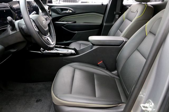 Used 2025 Chevrolet Trax ACTIV w/ Driver Confidence Package FWD image 10