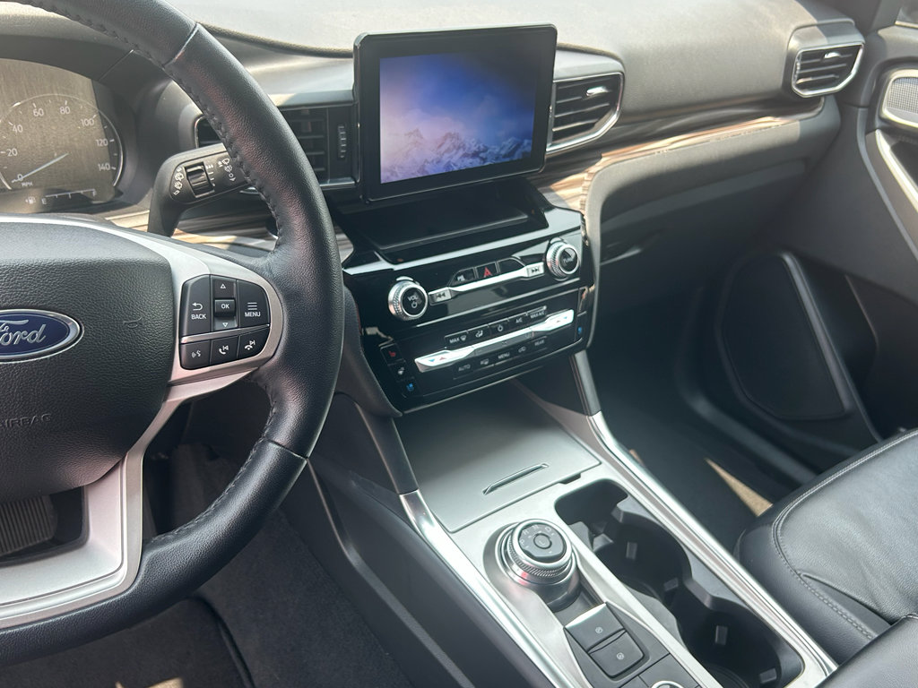 Used 2023 Ford Explorer Limited image 10