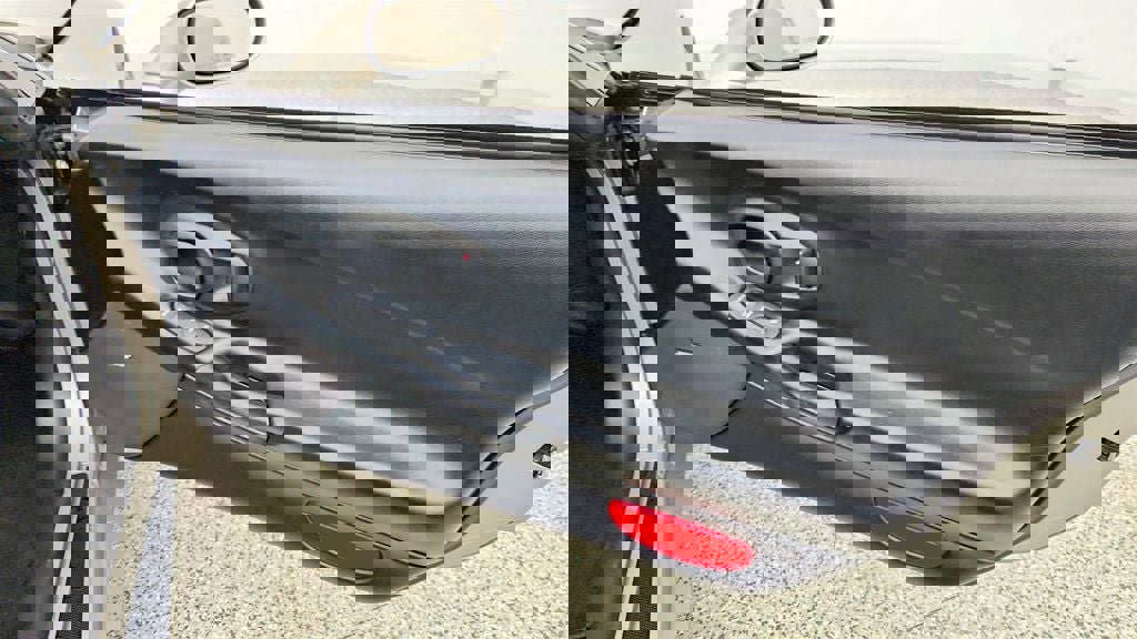 Used 2000 Chevrolet Corvette Convertible w/ Memory Pkg RWD image 24