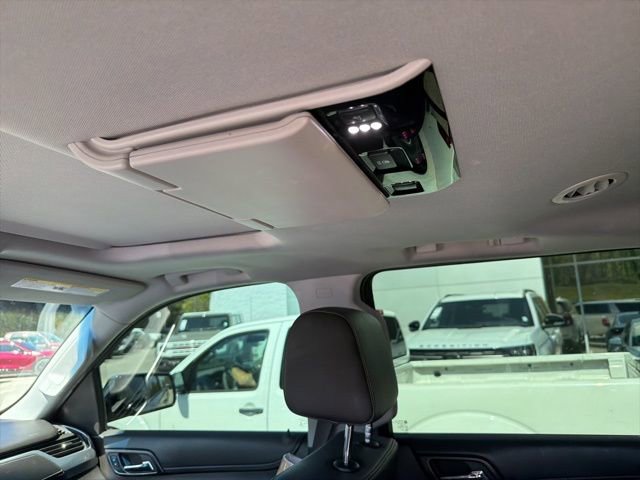 Used 2017 Chevrolet Suburban Premier image 22