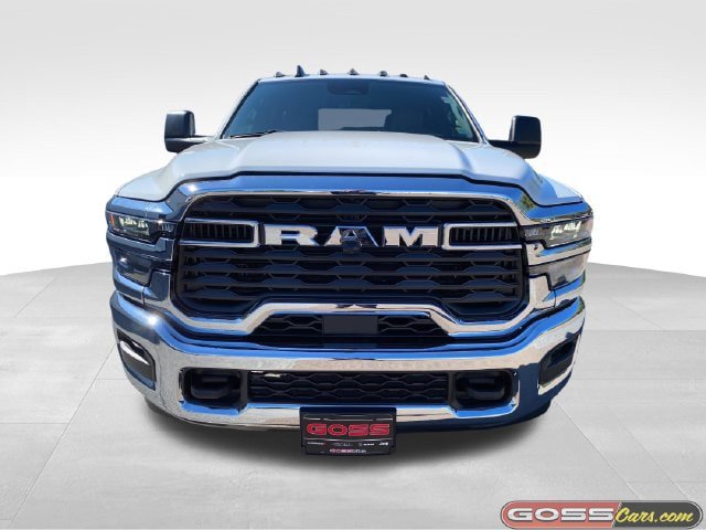 New 2026 RAM 2500 Tradesman w/ Chrome Appearance Group AWD/4WD image 2