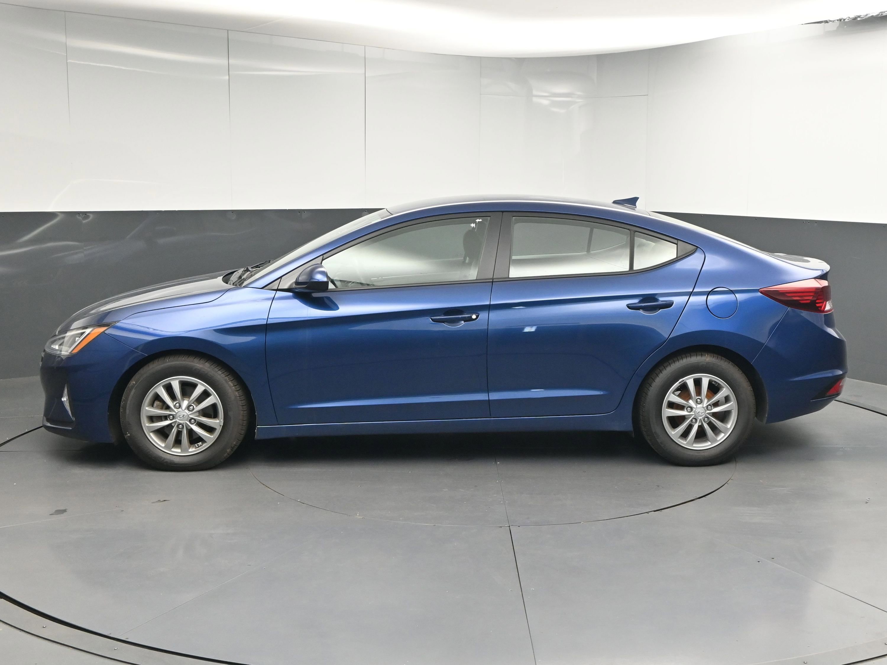 Used 2020 Hyundai Elantra ECO image 5