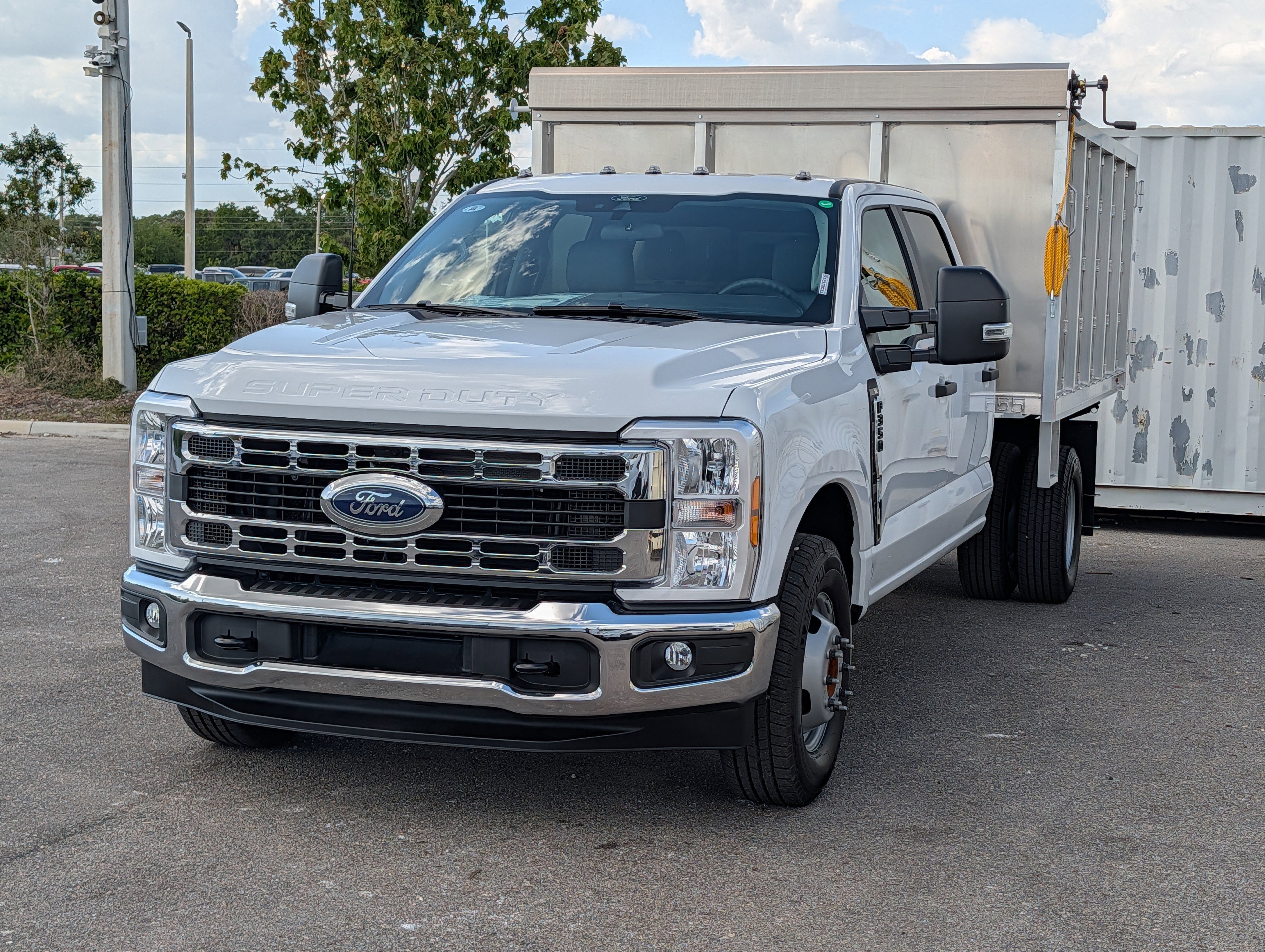 New 2026 Ford F350 XL w/ XL Chrome Package RWD image 8