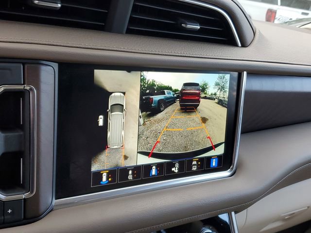 Used 2022 GMC Yukon XL Denali w/ Advanced Technology Package AWD/4WD image 21