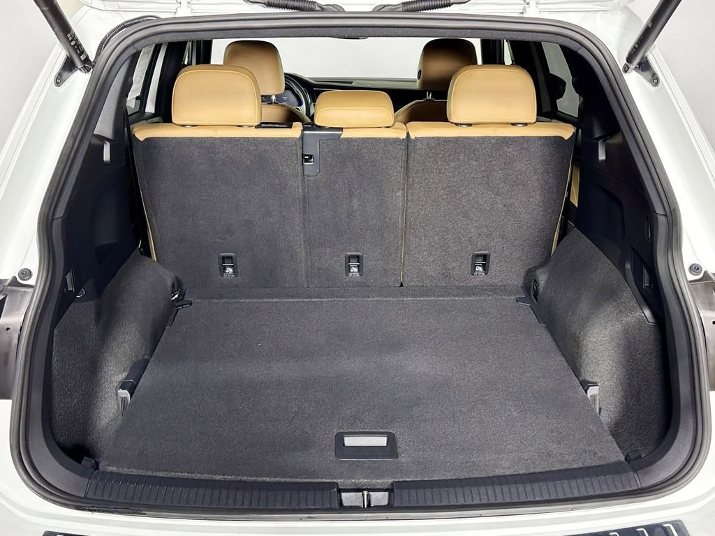 Certified 2024 Volkswagen Tiguan SE image 20