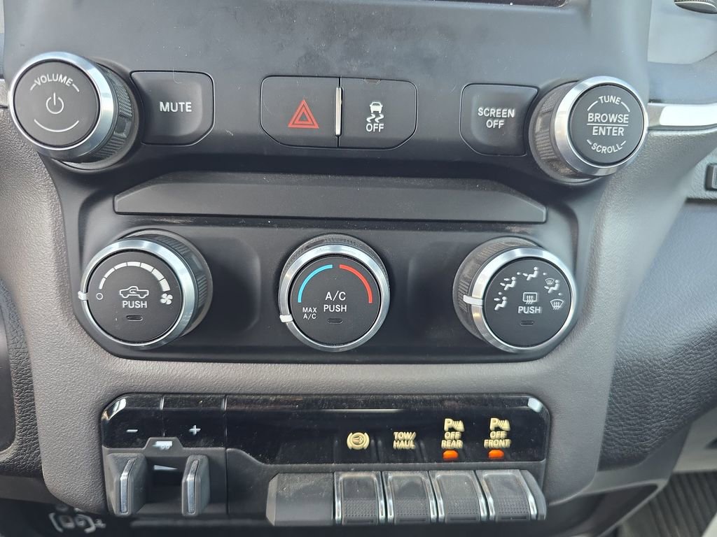 Used 2023 RAM 2500 Big Horn w/ Level 1 Equipment Group image 17