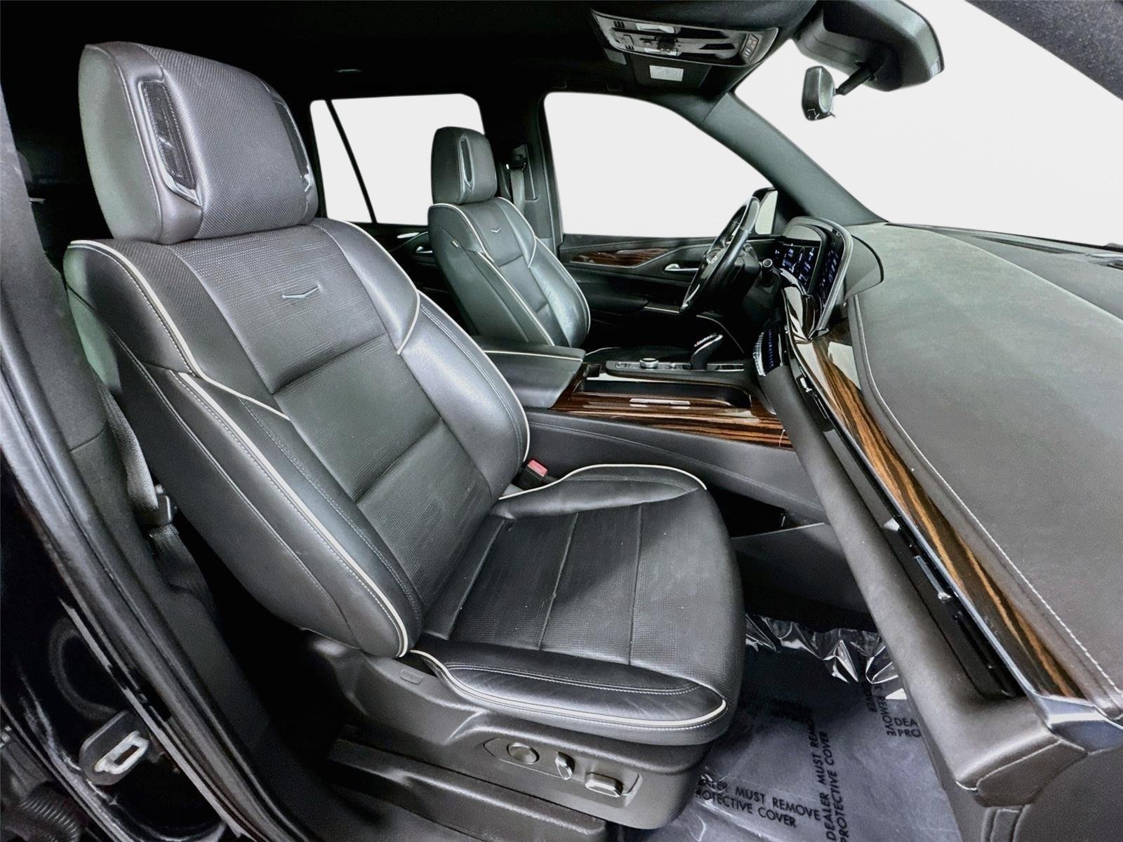 Used 2023 Cadillac Escalade Premium Luxury RWD image 32