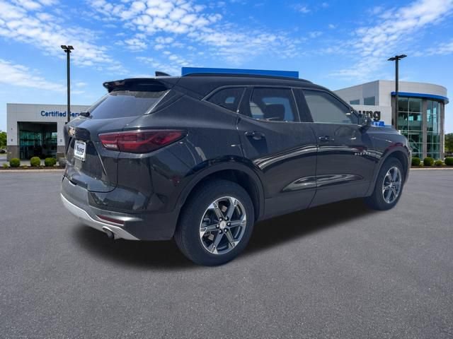 Used 2025 Chevrolet Blazer LT w/ Convenience Package AWD/4WD video 3