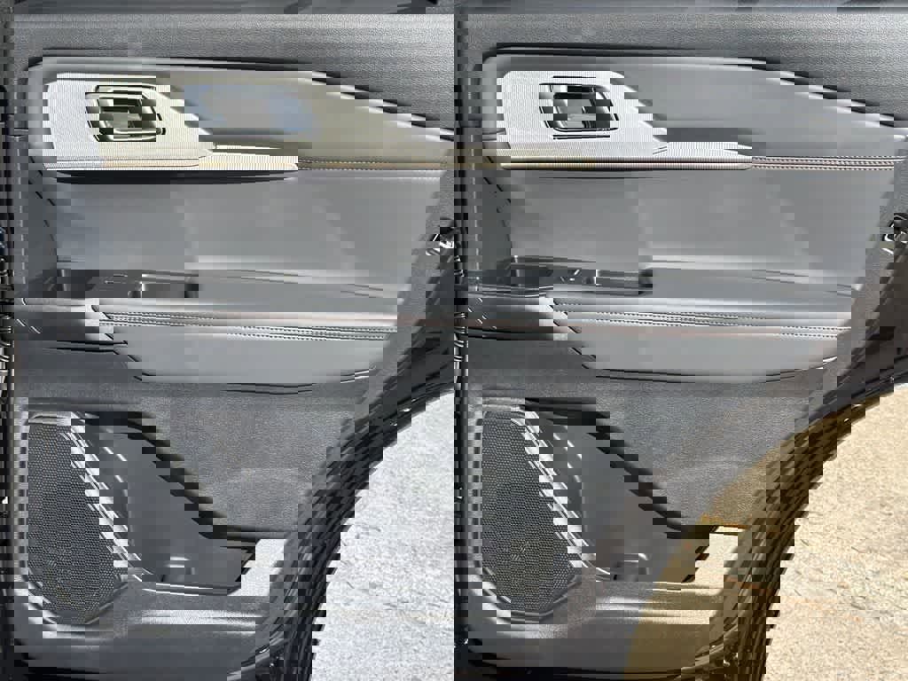 New 2026 Ford Explorer Active w/ Active Comfort Package image 14