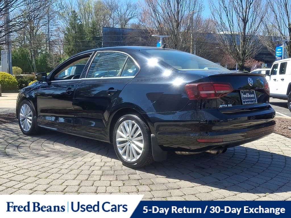 Used 2016 Volkswagen Jetta SEL FWD image 4