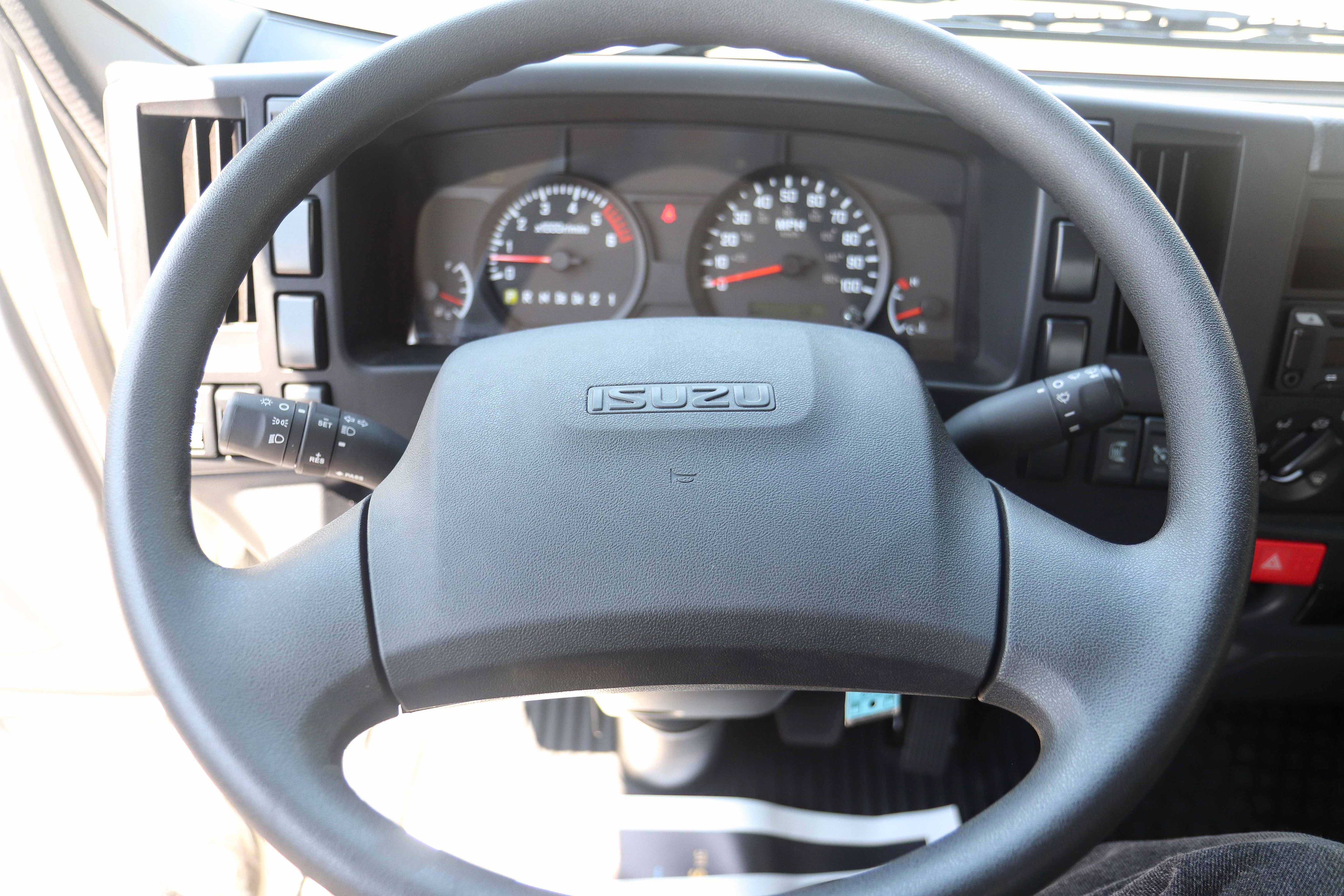 Used 2024 Isuzu NPR image 21