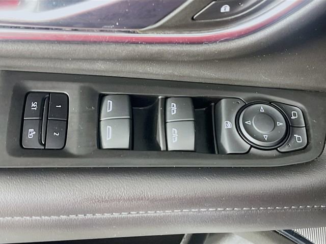 Used 2022 Chevrolet Suburban LT AWD/4WD image 18