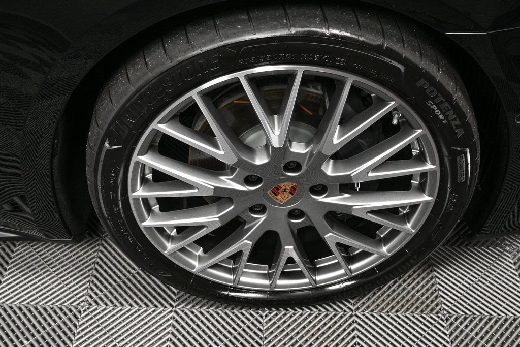 New 2026 Porsche Panamera image 39