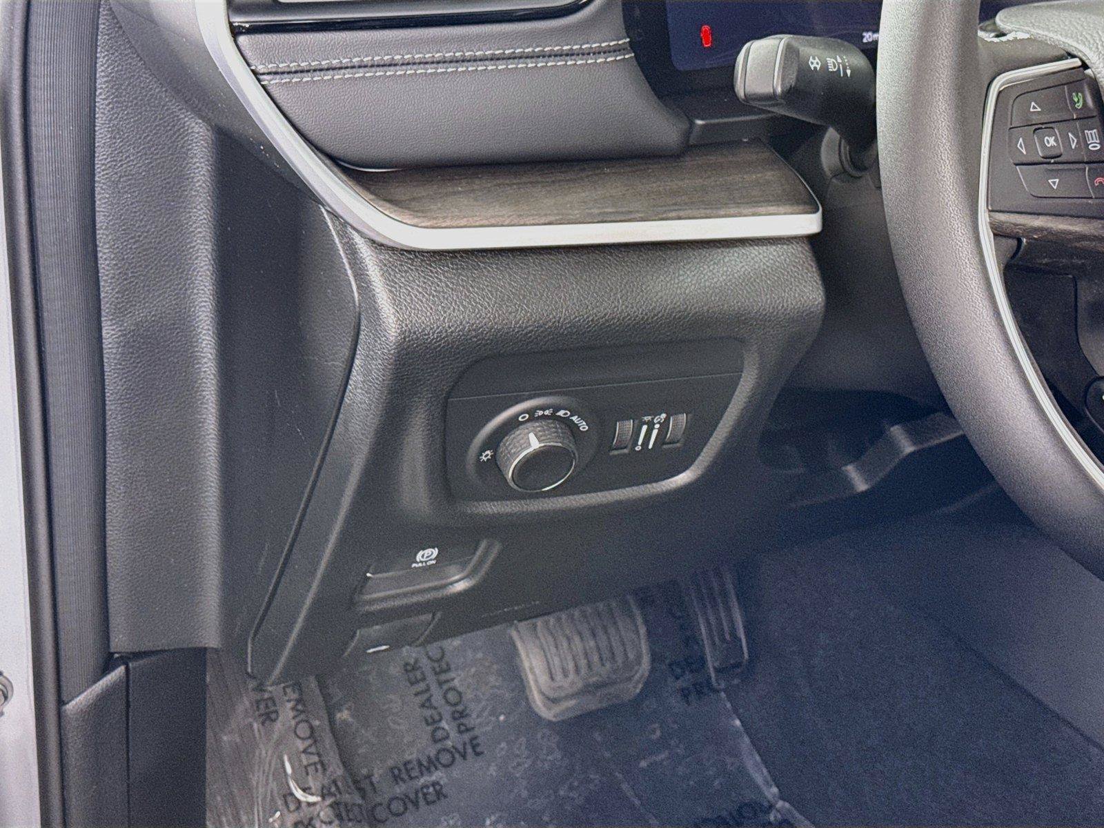 New 2027 Jeep Grand Cherokee 4WD image 4
