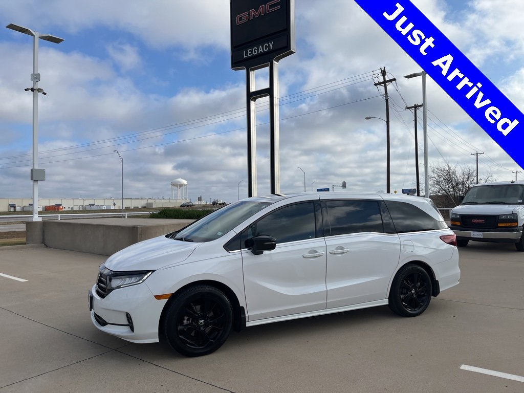 Used 2023 Honda Odyssey Sport image 1