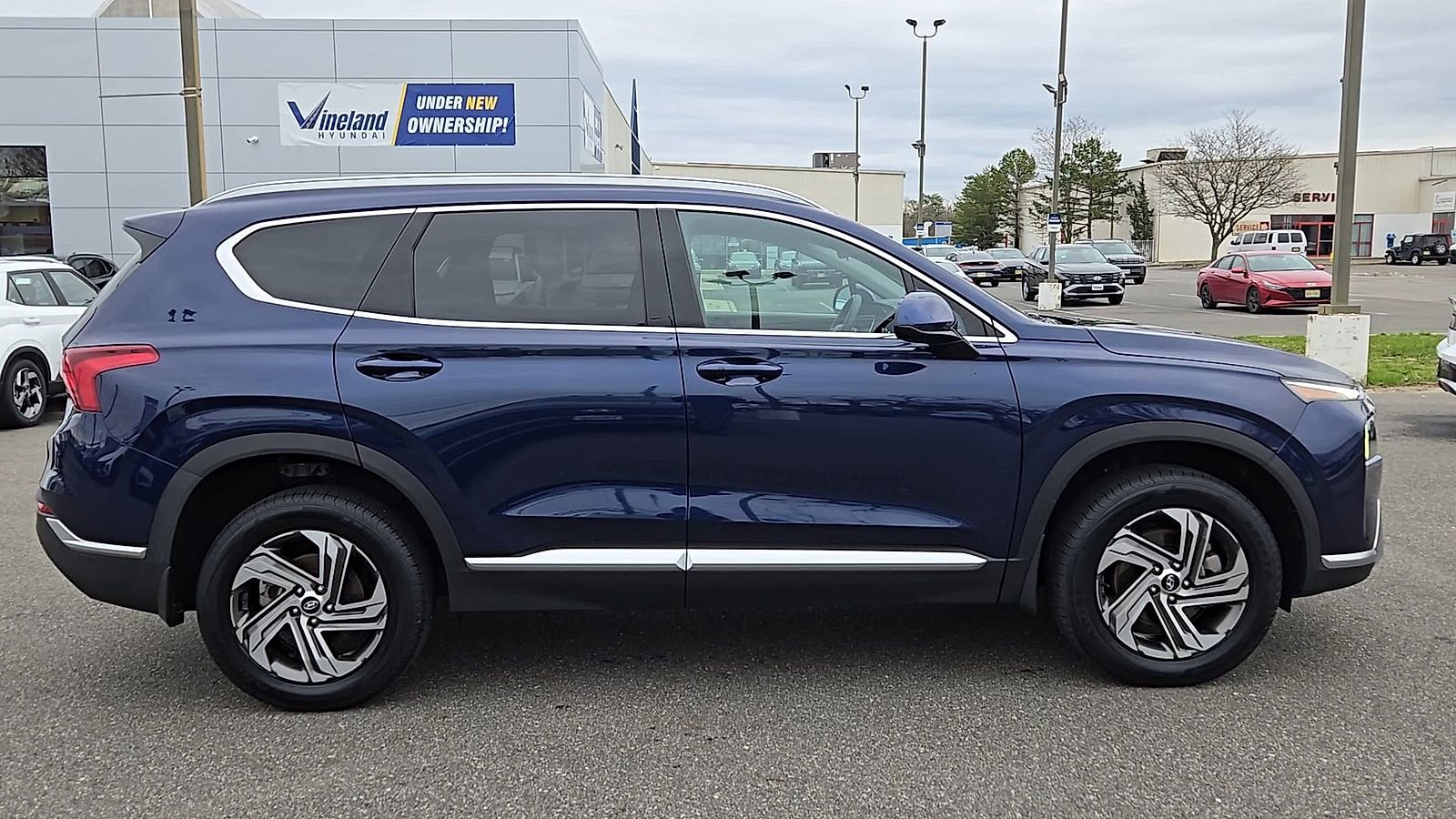 Certified 2022 Hyundai Santa Fe SEL image 9