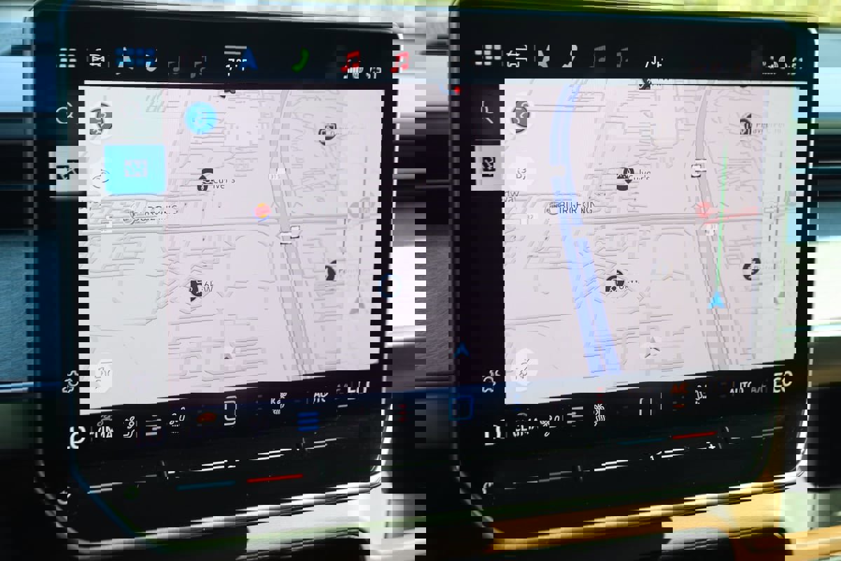 Used 2025 Volkswagen ID. Buzz Pro S image 10