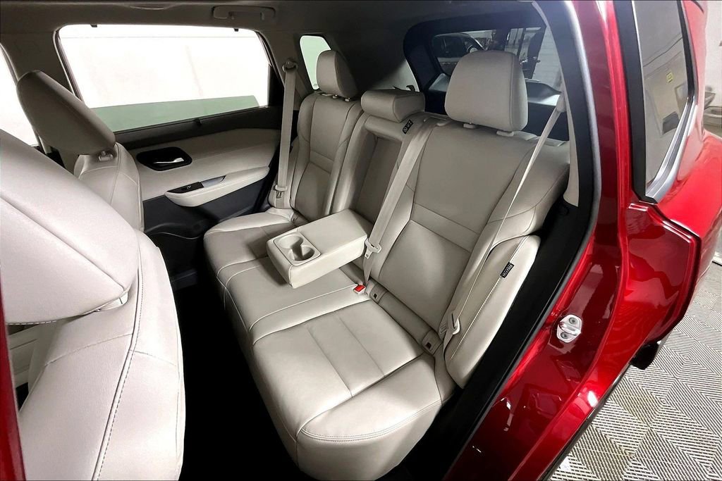 Used 2023 Nissan Rogue SL w/ SL Premium Package image 26