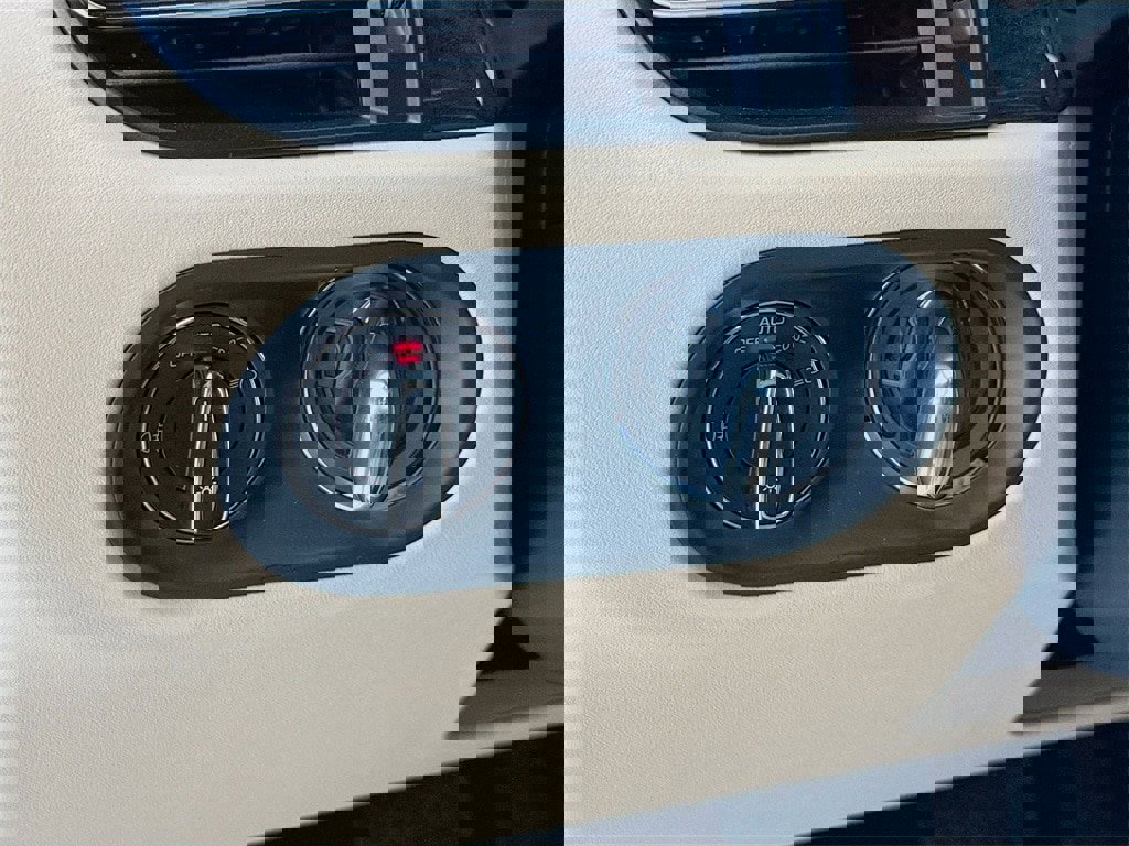 New 2026 Porsche Macan S image 15