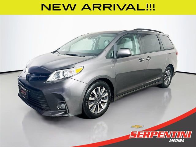 Used 2018 Toyota Sienna XLE w/ XLE Navigation Package