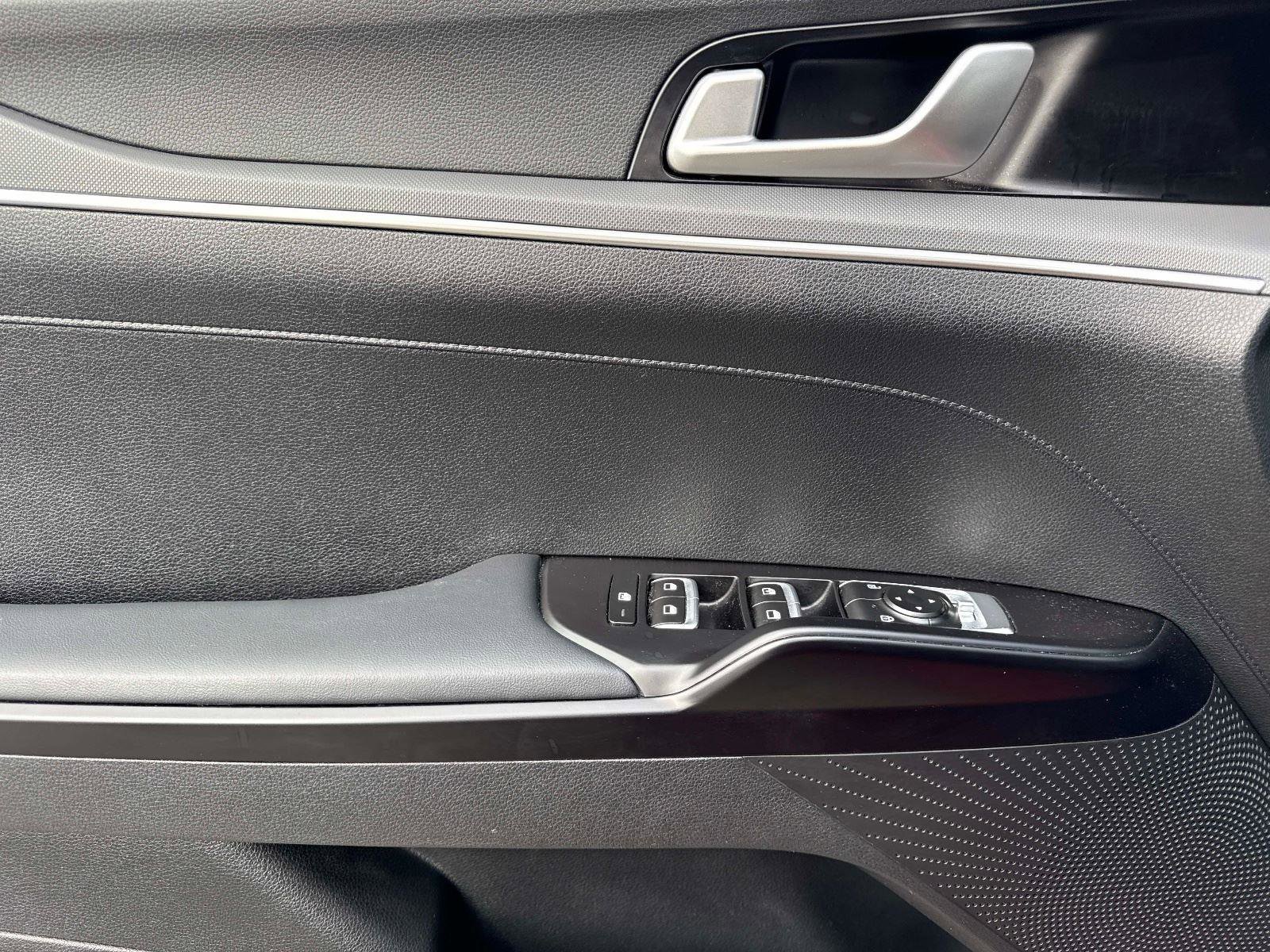 Used 2024 Kia K5 GT-Line w/ GT-Line Premium Package image 17