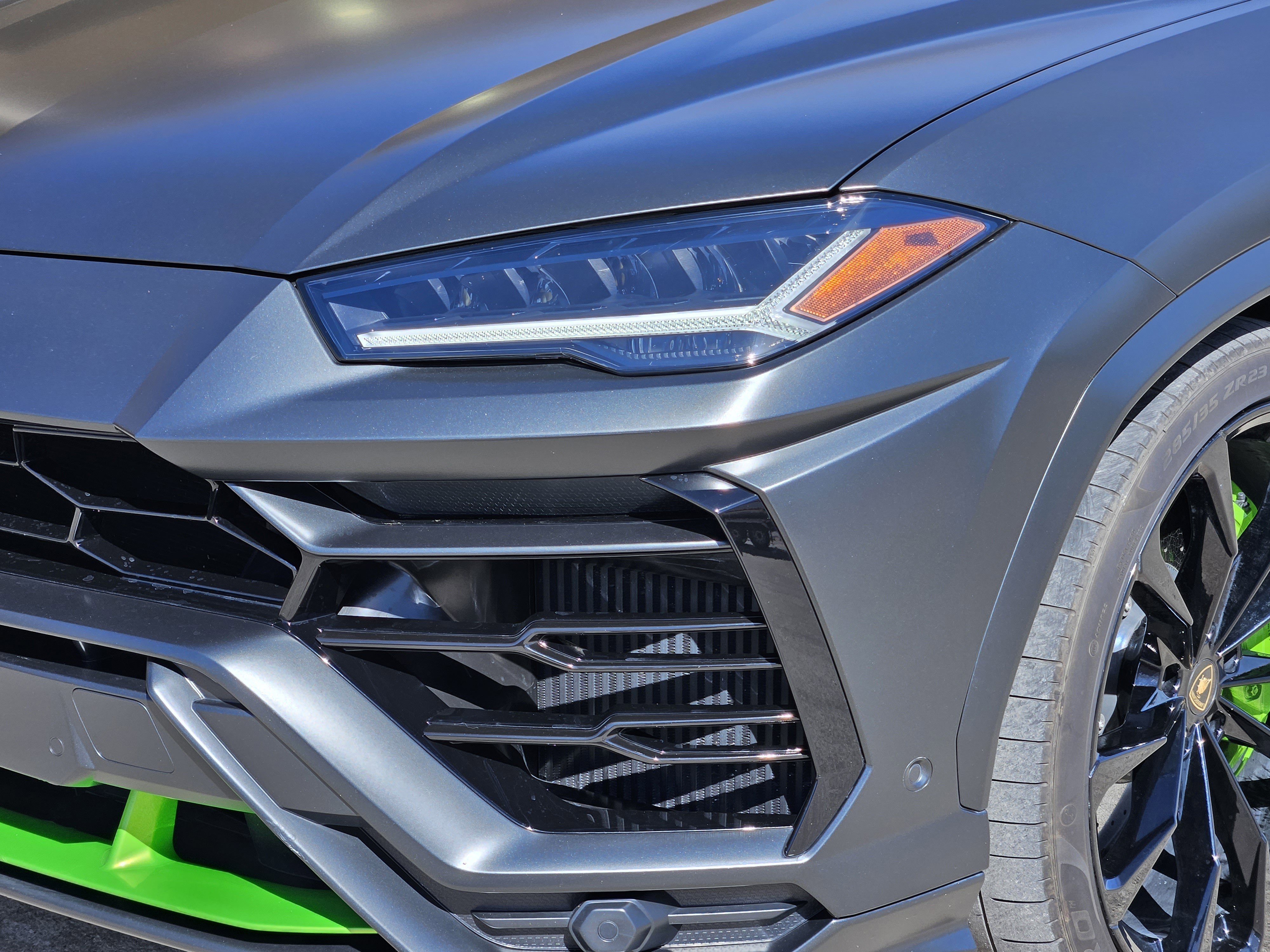 Used 2021 Lamborghini Urus image 11