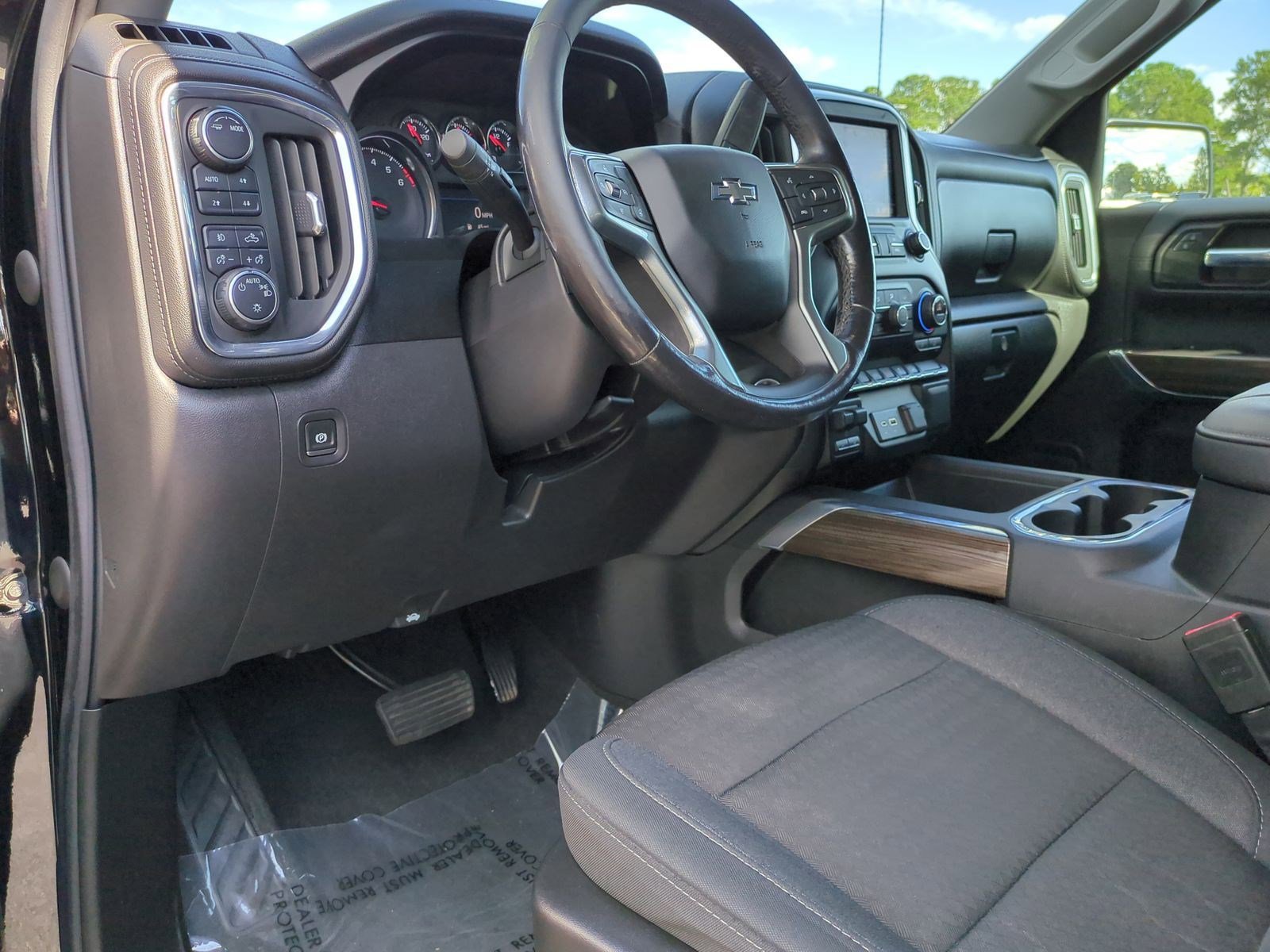 Used 2020 Chevrolet Silverado 1500 RST w/ Texas Edition image 17