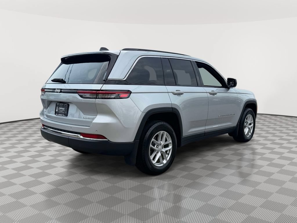 Used 2025 Jeep Grand Cherokee Laredo X AWD/4WD image 12