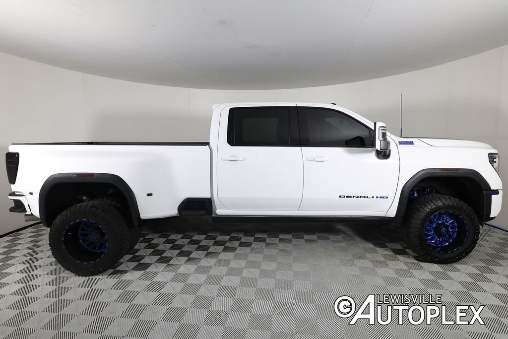 Used 2025 GMC Sierra 3500 Denali w/ Denali Reserve Package AWD/4WD image 4