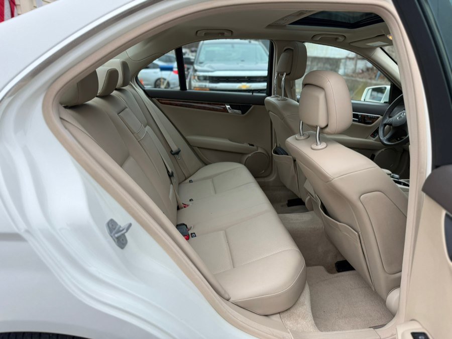 Used 2010 Mercedes-Benz C 300 4MATIC Sedan image 26