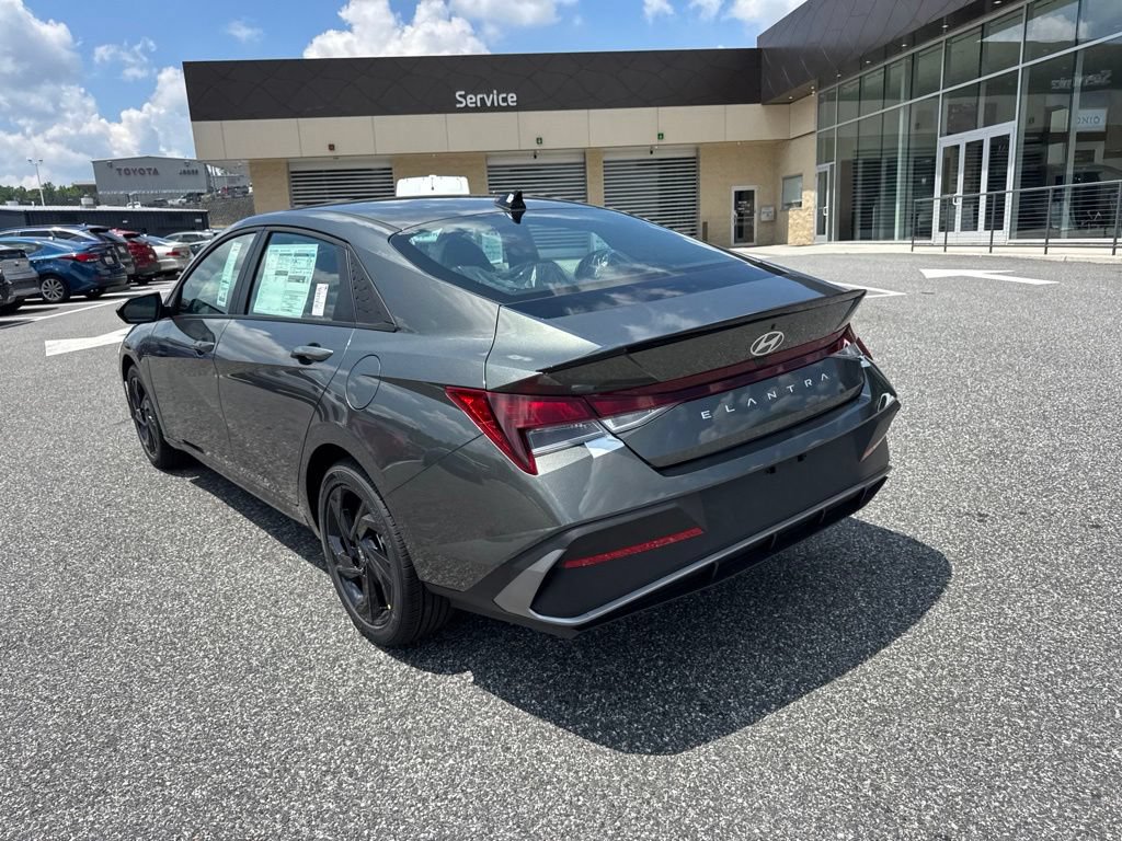 New 2026 Hyundai Elantra Sport FWD image 7