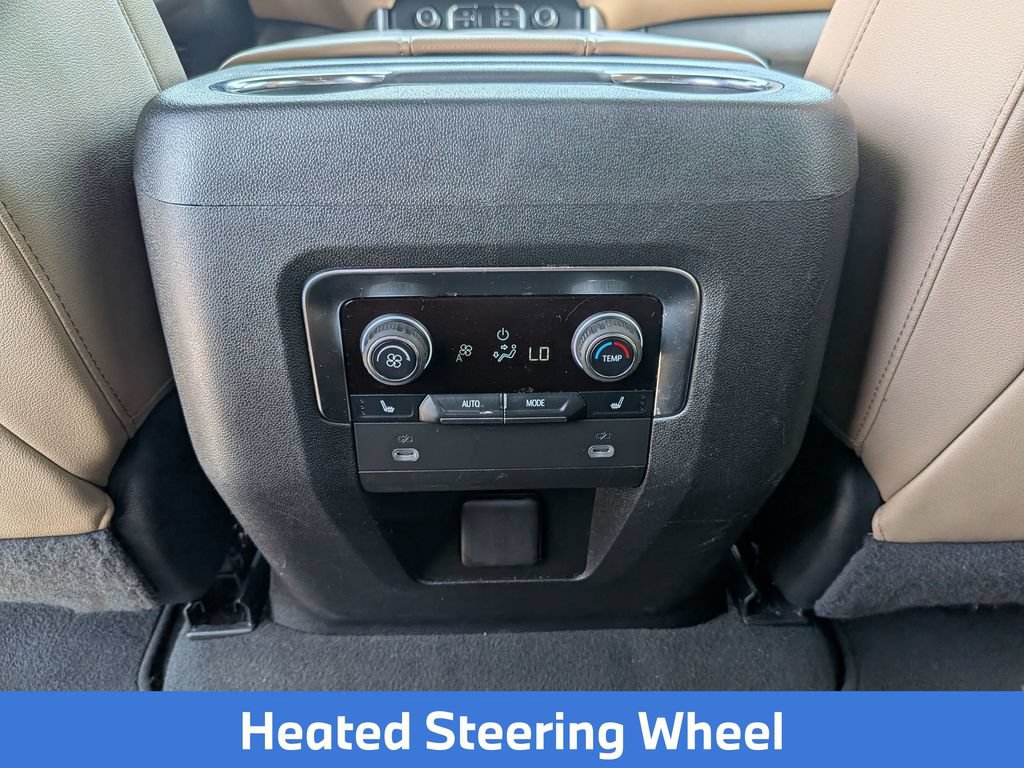 Used 2024 Chevrolet Suburban Premier AWD/4WD image 37