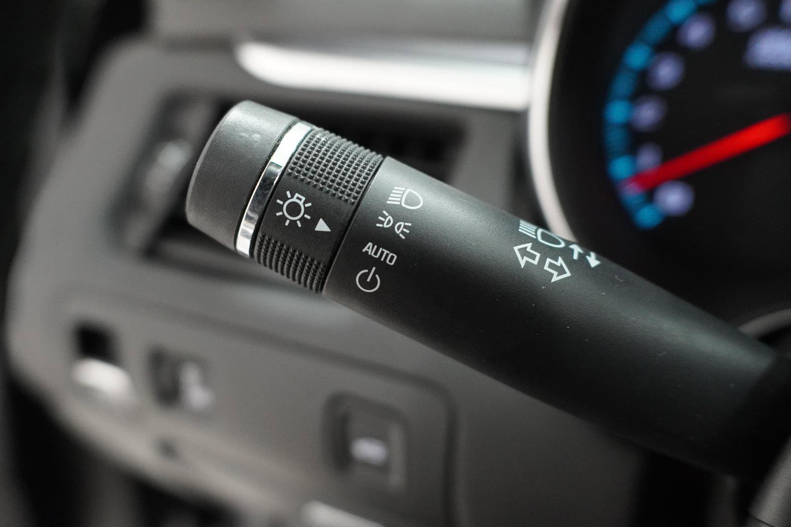 Used 2019 Chevrolet Impala LT FWD image 19