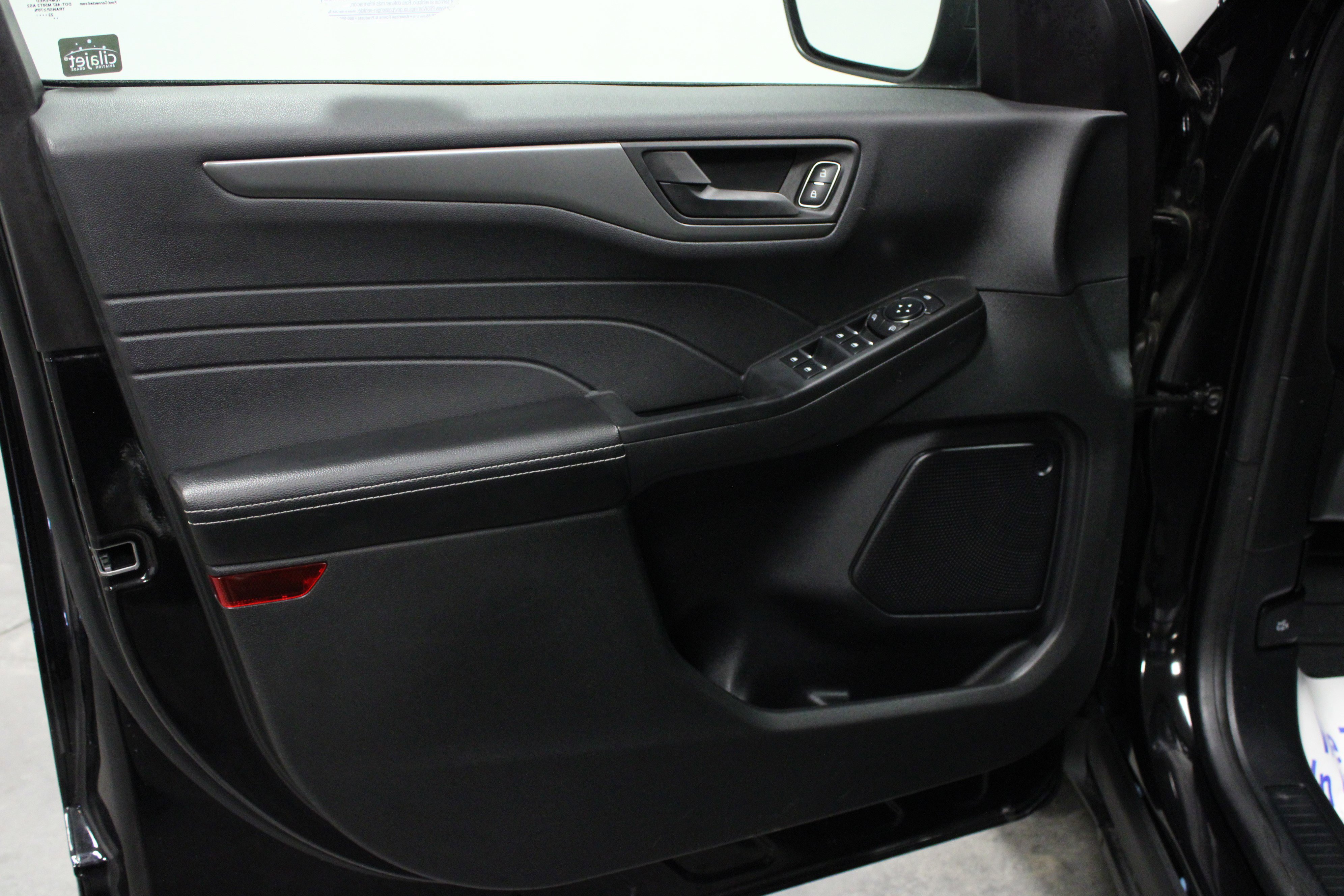 Used 2023 Ford Escape Active image 11