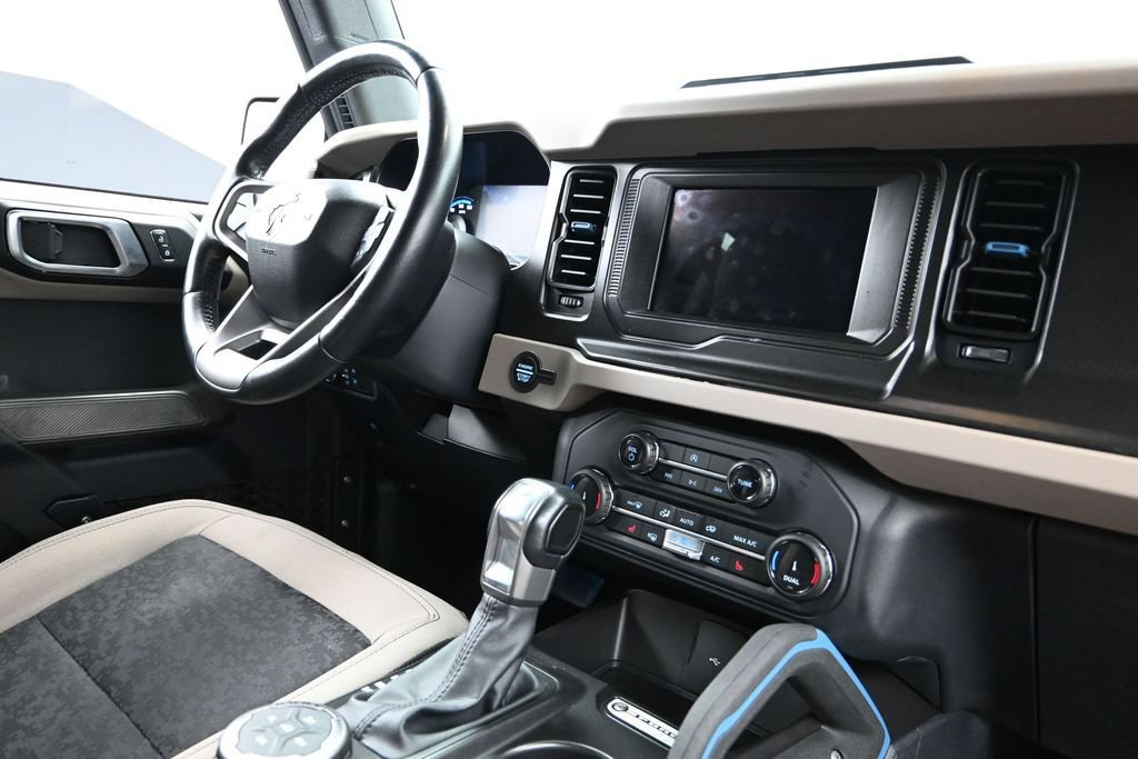 Used 2022 Ford Bronco Wildtrak AWD/4WD image 14