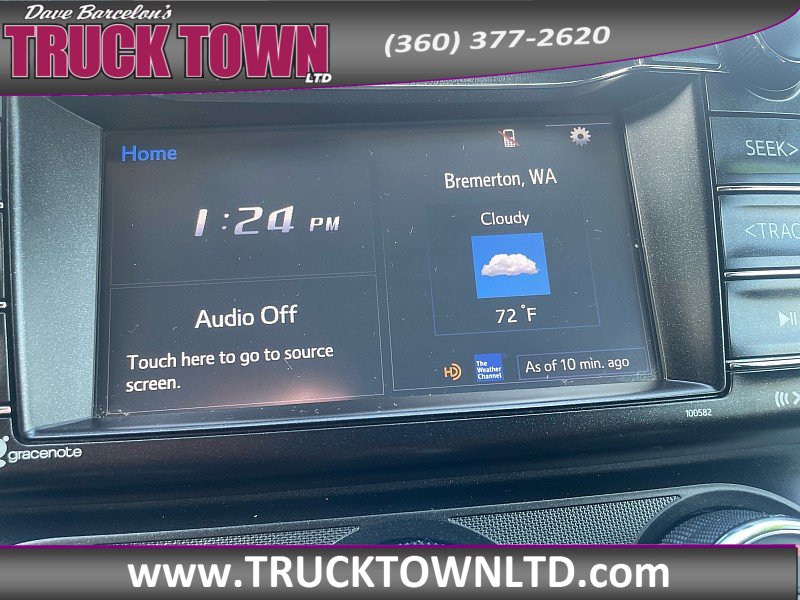 Used 2017 Toyota RAV4 LE w/ All Weather Liner Package AWD/4WD image 28