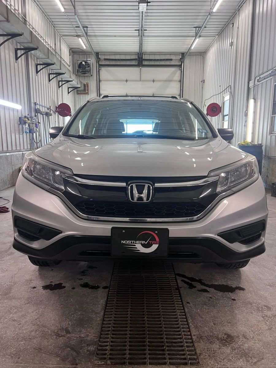 Used 2016 Honda CR-V LX image 2