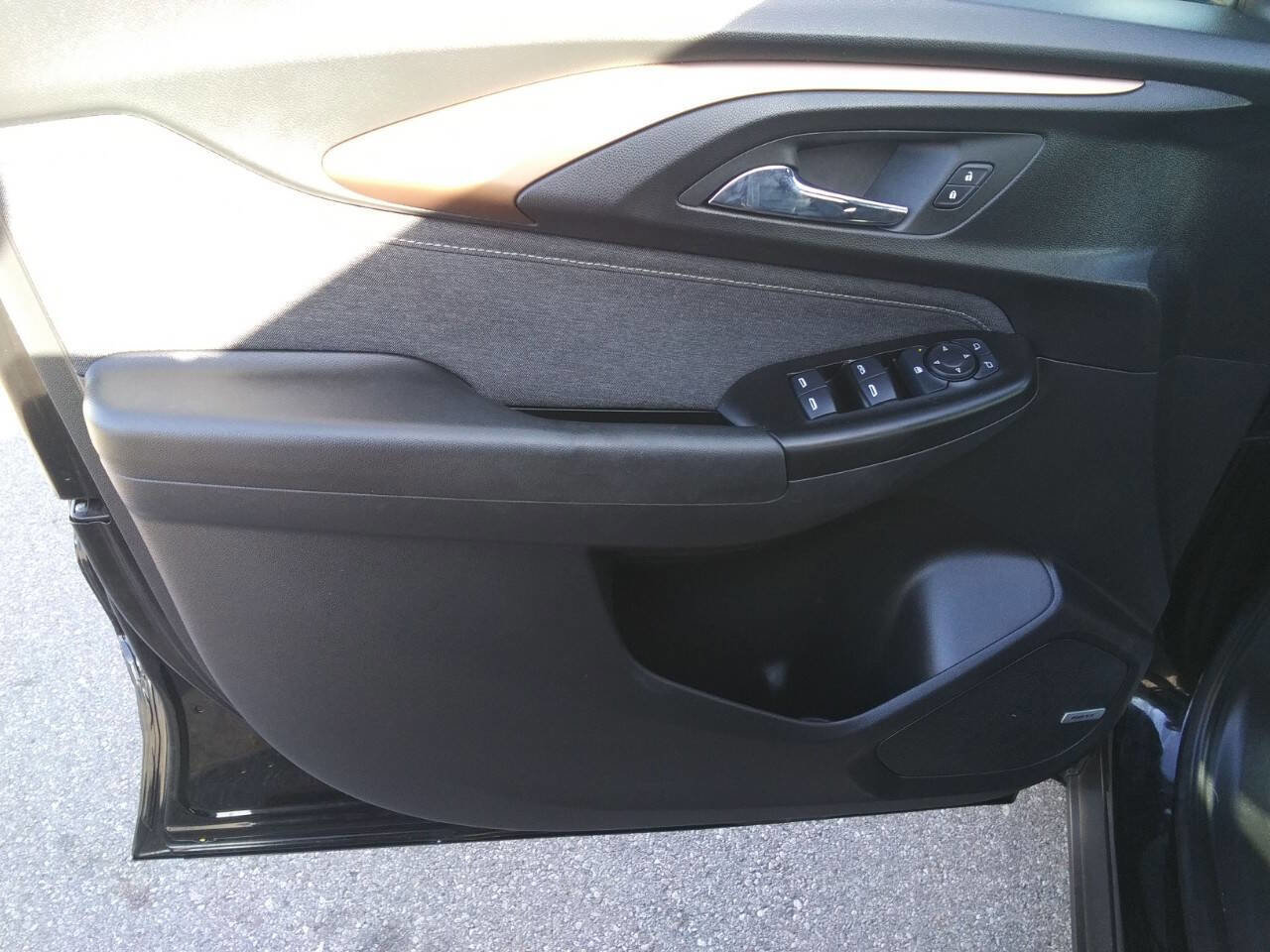 Used 2022 Chevrolet TrailBlazer ACTIV w/ Technology Package image 18