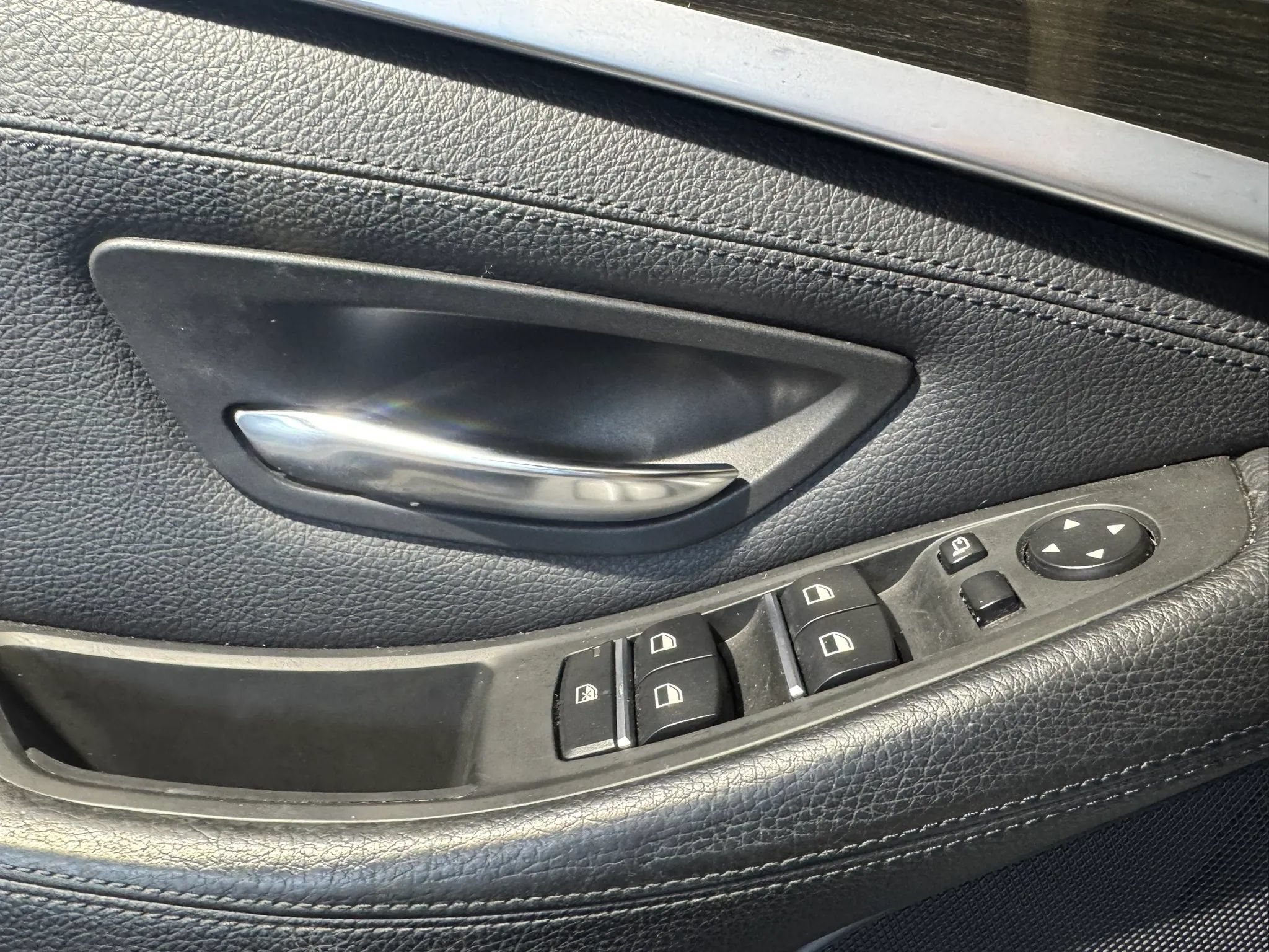 Used 2011 BMW 528i Sedan RWD image 8