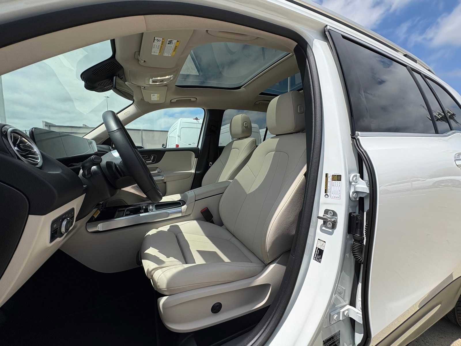 Used 2026 Mercedes-Benz GLB 250 image 15