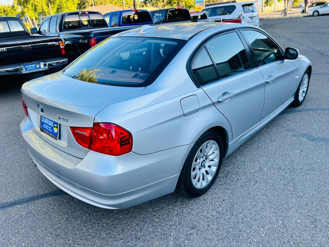 Used 2009 BMW 328i Sedan RWD image 3