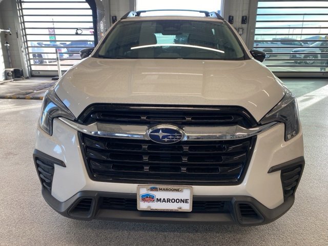 Used 2024 Subaru Ascent Limited image 2
