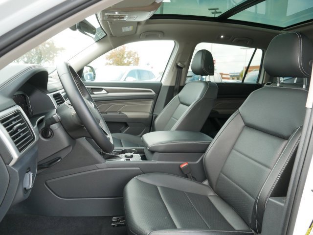 Certified 2023 Volkswagen Atlas SE w/ Panoramic Sunroof Package AWD/4WD image 15