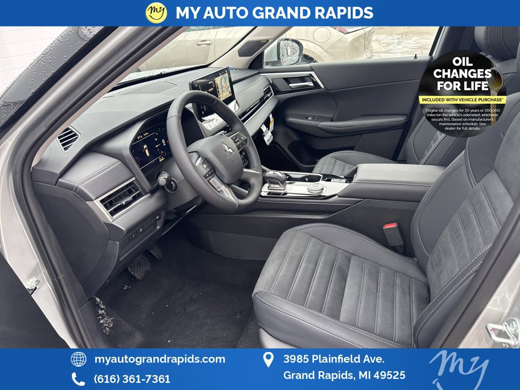 Used 2026 Mitsubishi Outlander SE AWD/4WD image 11